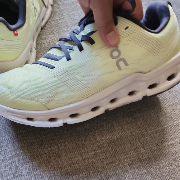 On Cloud Go Running Shoes – Lime Black Lightweight Trainer - Picture 11 of 17